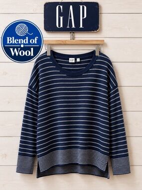 GAP Navy Blue and White Striped Sweater - Size L Petite
